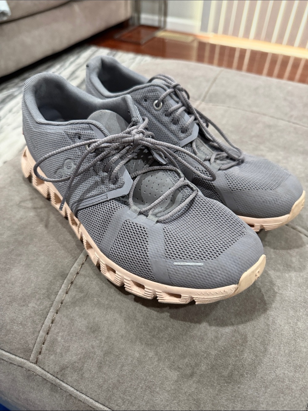 On Cloud 5 Zinc | Shell Women's Shoes in Grey/pink Size US W9 - Picture 2 of 8